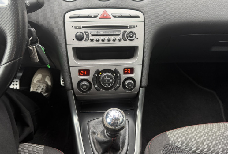 Peugeot 308 1.6 HDi 112 finition Sportium