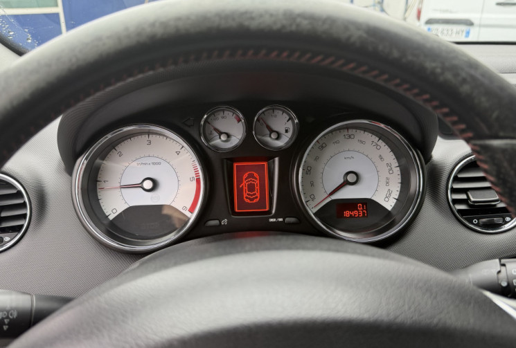 Peugeot 308 1.6 HDi 112 finition Sportium