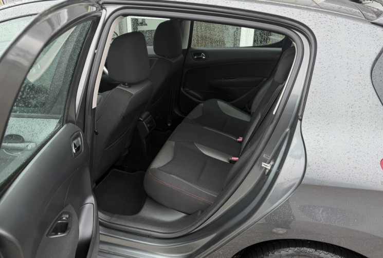 Peugeot 308 1.6 HDi 112 finition Sportium