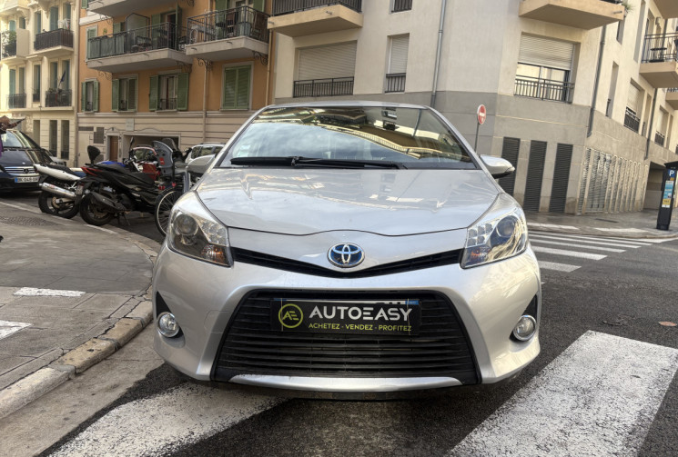 Toyota Yaris 1.5 VVTI HYBRID 100 CH DYNAMIC BOITE AUTO 1ere main