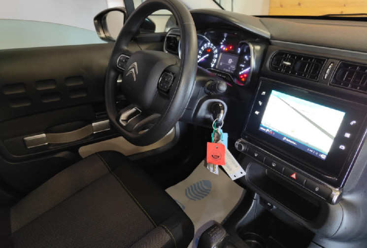 Citroën C3 CITROEN C3  SOCIETE PURE TECH 82 S&S FEEL NAV berline