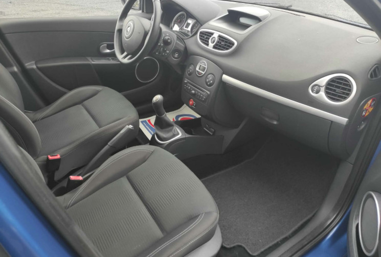 Renault Clio III 1.2 16V 75 CH DYNAMIQUE CLIM AUTO TBE CT OK 