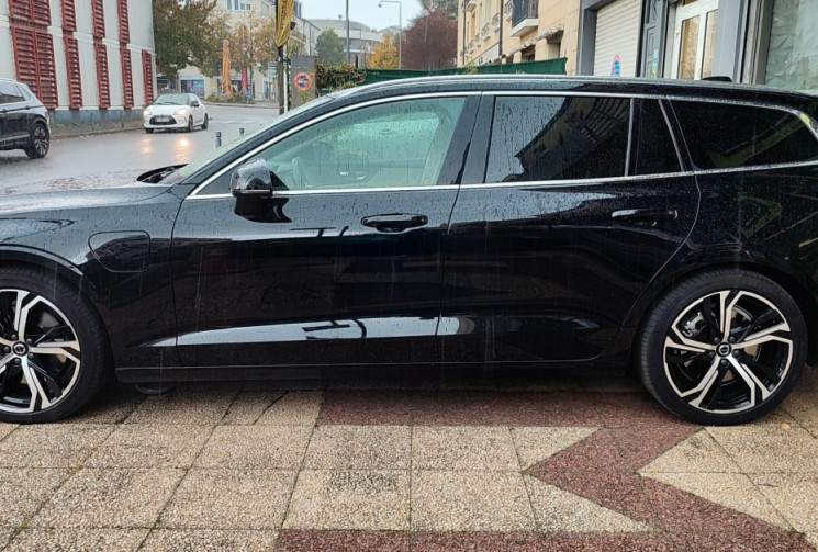 Volvo V60  II Phase 2 T6 2.0 Ti 16V 350 ULTRA STYLE CHROME AWD Geartronic8 253 cv 