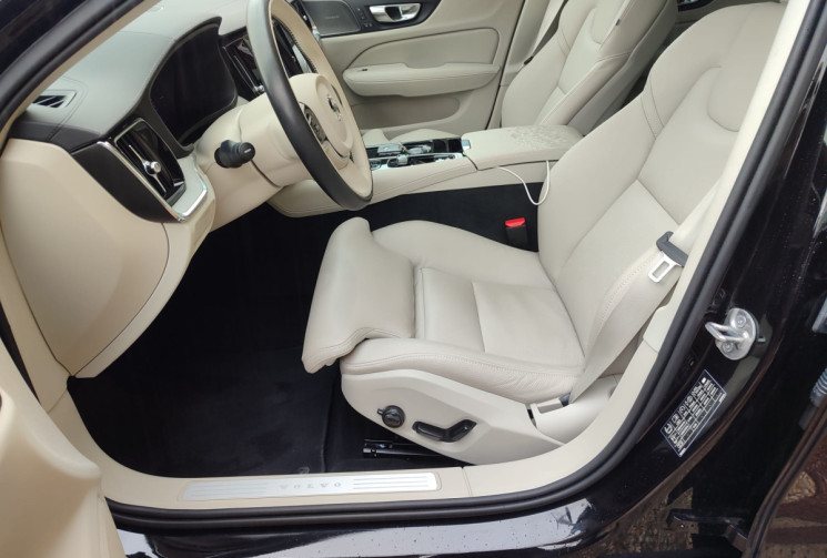 Volvo V60  II Phase 2 T6 2.0 Ti 16V 350 ULTRA STYLE CHROME AWD Geartronic8 253 cv 