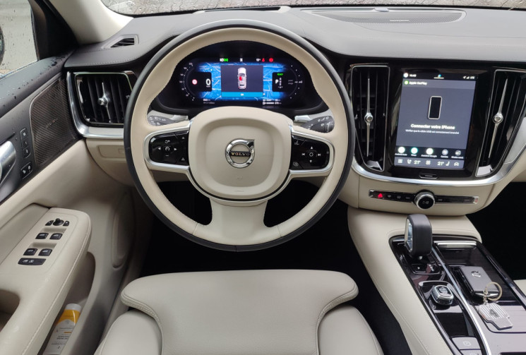 Volvo V60  II Phase 2 T6 2.0 Ti 16V 350 ULTRA STYLE CHROME AWD Geartronic8 253 cv 