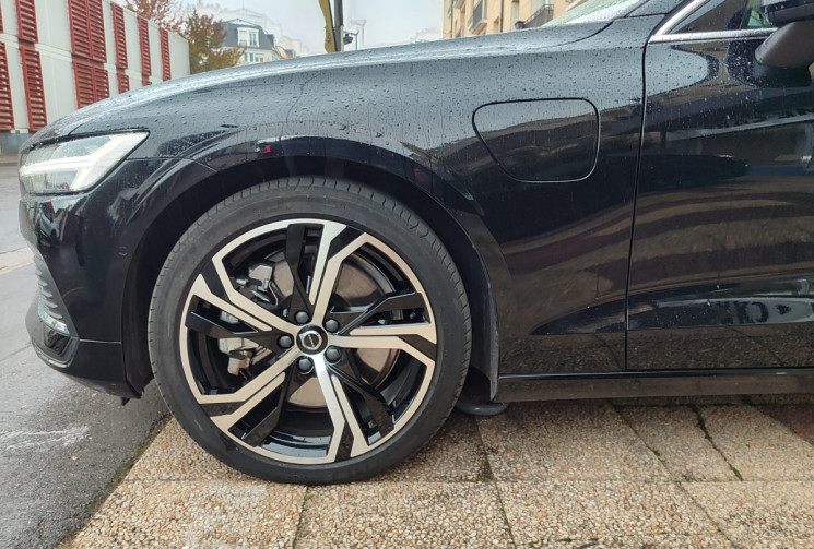 Volvo V60  II Phase 2 T6 2.0 Ti 16V 350 ULTRA STYLE CHROME AWD Geartronic8 253 cv 