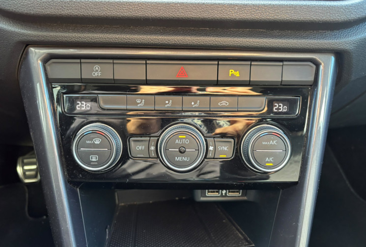 Volkswagen T-Roc 1.0 TSI 115 IQ DRIVE  / APPLE CAR PLAY / SUIVI OK / GARANTIE 