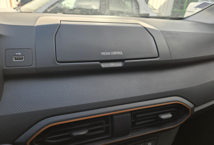 Dacia Sandero 100 cv 1 Eco-g Essential - GPL