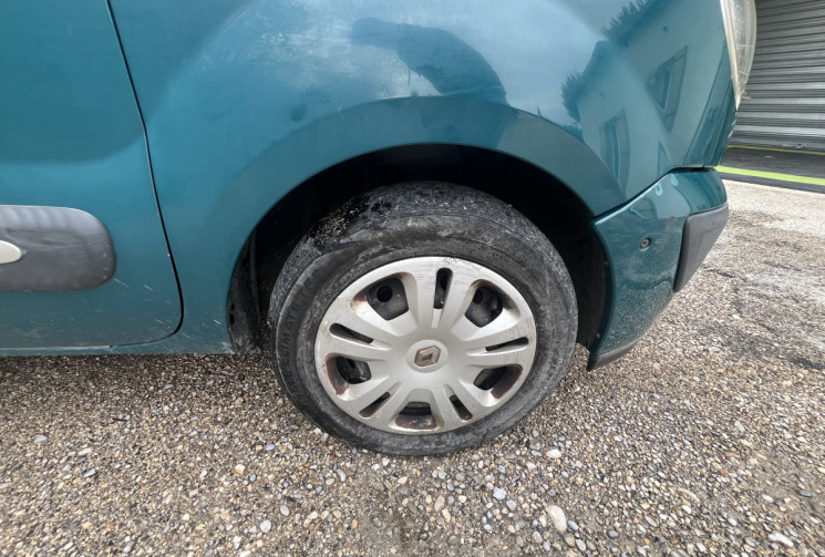 Renault Kangoo I Break Phase 2 1.5 dCi 85 cv / KIT DISTRI NEUF + 2 PNEUS + REVISION COMPLETE