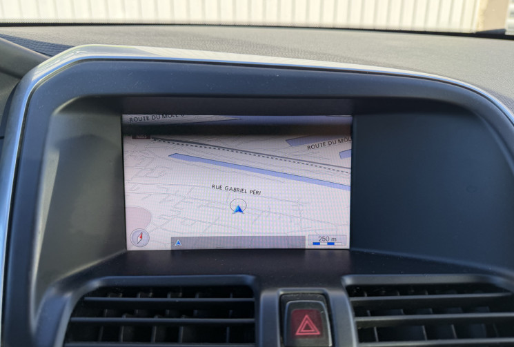 Volvo XC60 D3 2.0 136 MOMENTUM BUSINESS 