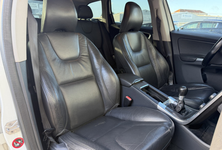 Volvo XC60 D3 2.0 136 MOMENTUM BUSINESS 