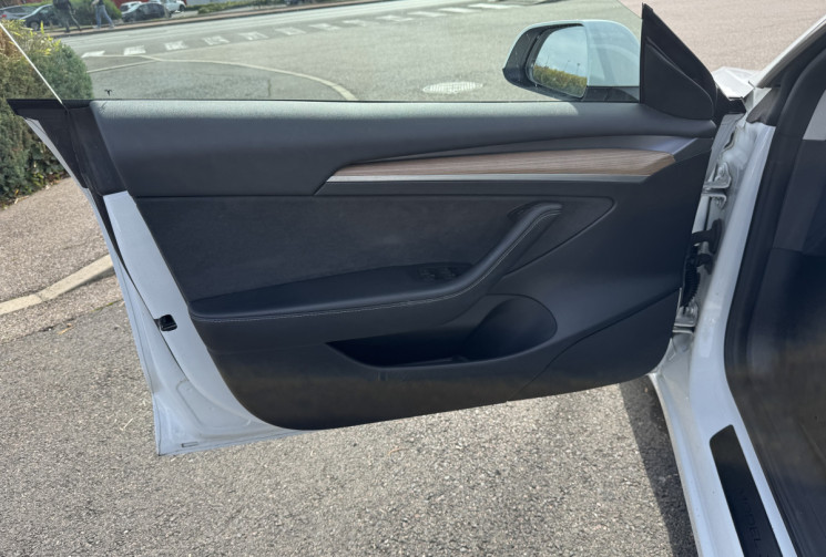 Tesla Model 3 Long Range Dual Motor 1er main