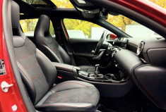 Mercedes Classe A 160 1.3 Ti 16V 109 ch-AMG Line-Toit Pano-Caméra de recul-1er Main-Sièges Chauffant