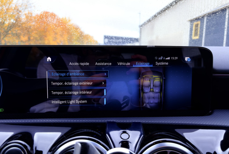 Mercedes Classe A 160 1.3 Ti 16V 109 ch-AMG Line-Toit Pano-Caméra de recul-1er Main-Sièges Chauffant