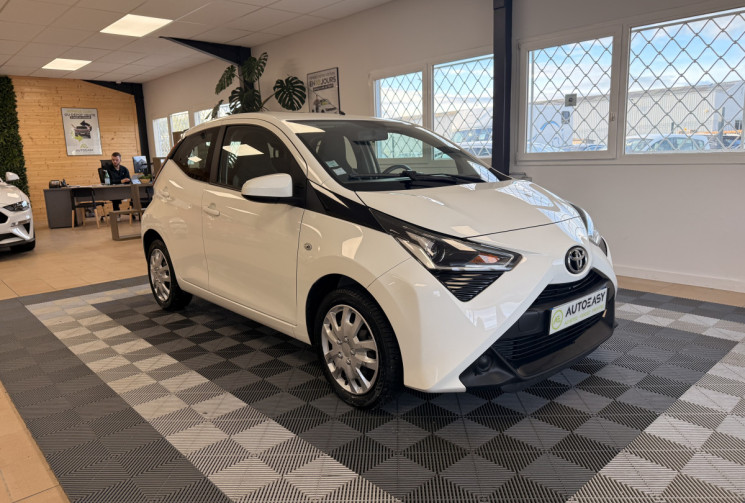 Toyota Aygo 5 PORTES Phase 2 1.0 VVTI 12V 72 / X PLAY APP / 1ERE MAIN 