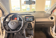 Toyota Aygo 5 PORTES Phase 2 1.0 VVTI 12V 72 / X PLAY APP / 1ERE MAIN 