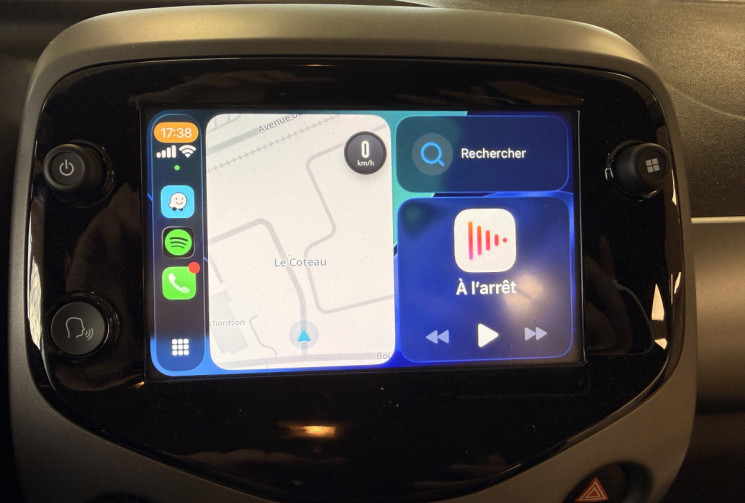 Toyota Aygo 5 PORTES Phase 2 1.0 VVTI 12V 72 / X PLAY APP / 1ERE MAIN 