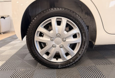 Toyota Aygo 5 PORTES Phase 2 1.0 VVTI 12V 72 / X PLAY APP / 1ERE MAIN 