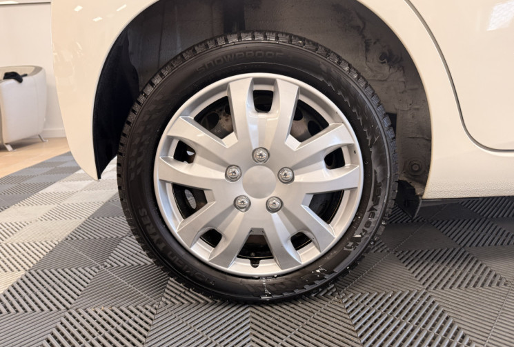 Toyota Aygo 5 PORTES Phase 2 1.0 VVTI 12V 72 / X PLAY APP / 1ERE MAIN 