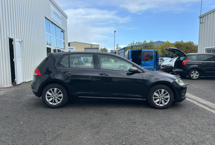 Volkswagen Golf  VII 5 Portes 1.6 TDI 16V Blue Motion S&S 105 CV * CLIM * 1ER MAIN * CARNET COMPLET 