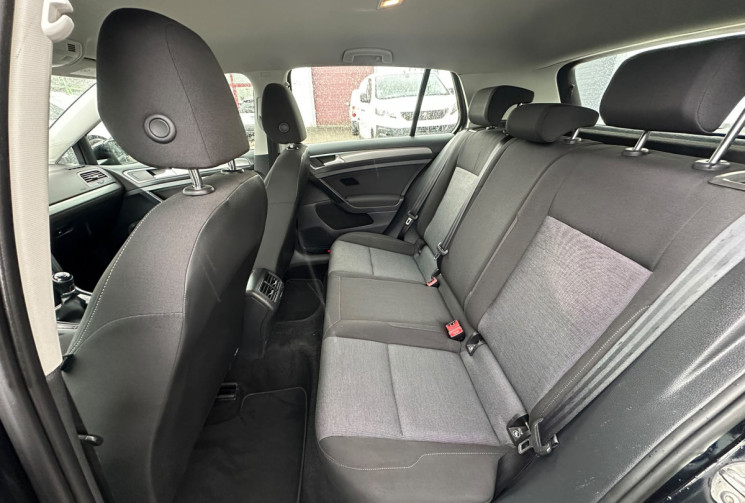 Volkswagen Golf  VII 5 Portes 1.6 TDI 16V Blue Motion S&S 105 CV * CLIM * 1ER MAIN * CARNET COMPLET 