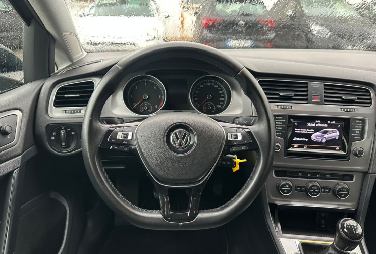 Volkswagen Golf  VII 5 Portes 1.6 TDI 16V Blue Motion S&S 105 CV * CLIM * 1ER MAIN * CARNET COMPLET 