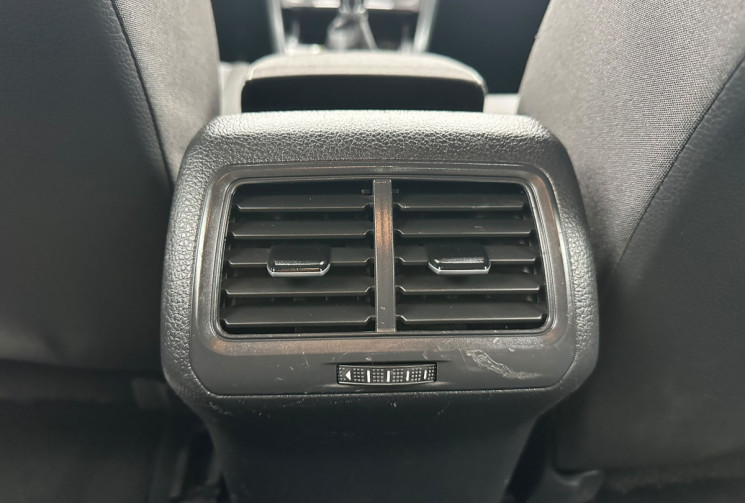 Volkswagen Golf  VII 5 Portes 1.6 TDI 16V Blue Motion S&S 105 CV * CLIM * 1ER MAIN * CARNET COMPLET 