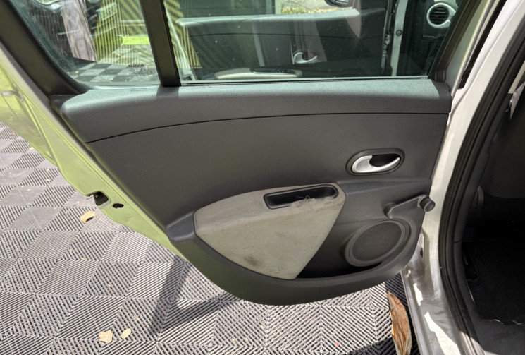 Renault Clio  1.5 DCI 75CV