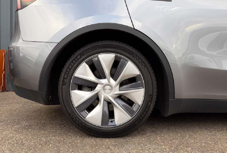 Tesla Model Y PROPULSION STANDARD RANGE 60kWh 300cv SOH 96% ATTELAGE GRIS STEALTH