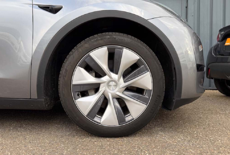 Tesla Model Y PROPULSION STANDARD RANGE 60kWh 300cv SOH 96% ATTELAGE GRIS STEALTH