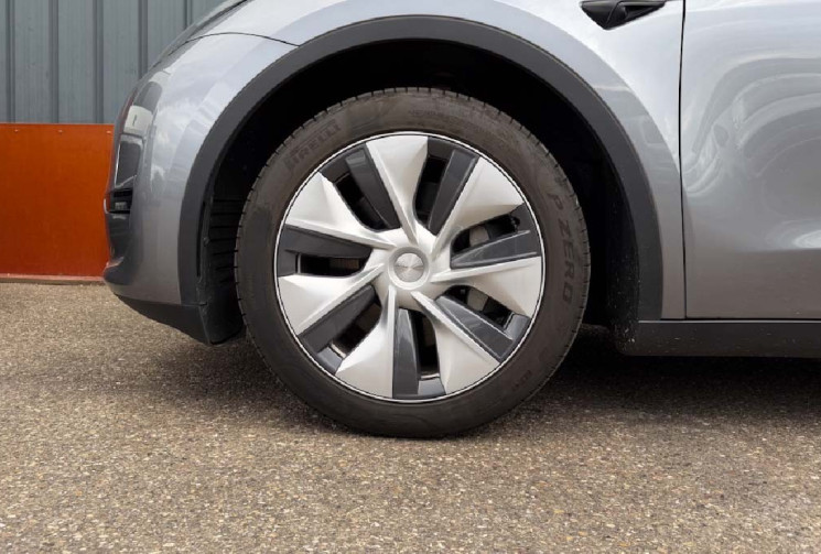 Tesla Model Y PROPULSION STANDARD RANGE 60kWh 300cv SOH 96% ATTELAGE GRIS STEALTH