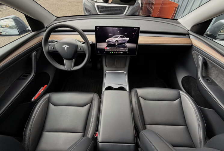 Tesla Model Y PROPULSION STANDARD RANGE 60kWh 300cv SOH 96% ATTELAGE GRIS STEALTH