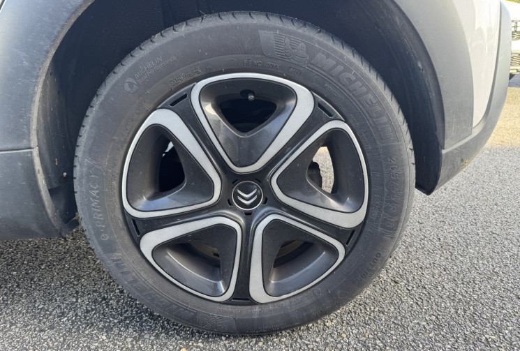 Citroën C3 III Phase 2 1.5 BlueHDi BVM6 102 cv FEEL PACK