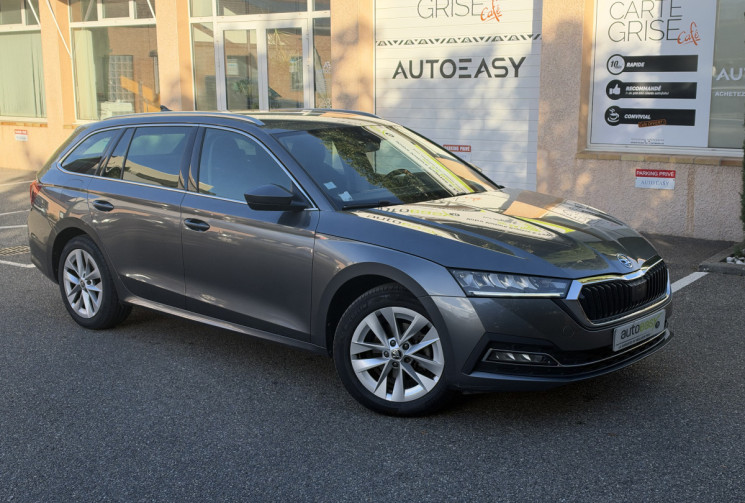 Skoda Octavia Combi 2.0 TDI 150 DSG7 Style / Suivi Complet / Attelage éléc / Siege chauffant 