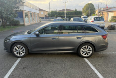 Skoda Octavia Combi 2.0 TDI 150 DSG7 Style / Suivi Complet / Attelage éléc / Siege chauffant 