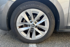 Skoda Octavia Combi 2.0 TDI 150 DSG7 Style / Suivi Complet / Attelage éléc / Siege chauffant 