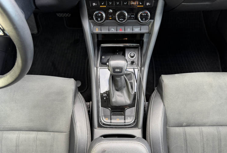 Skoda Karoq 1.5 TSI ACT 150 ch Style DSG / Attelage / Coffre élec / ACC / Suivi 100%