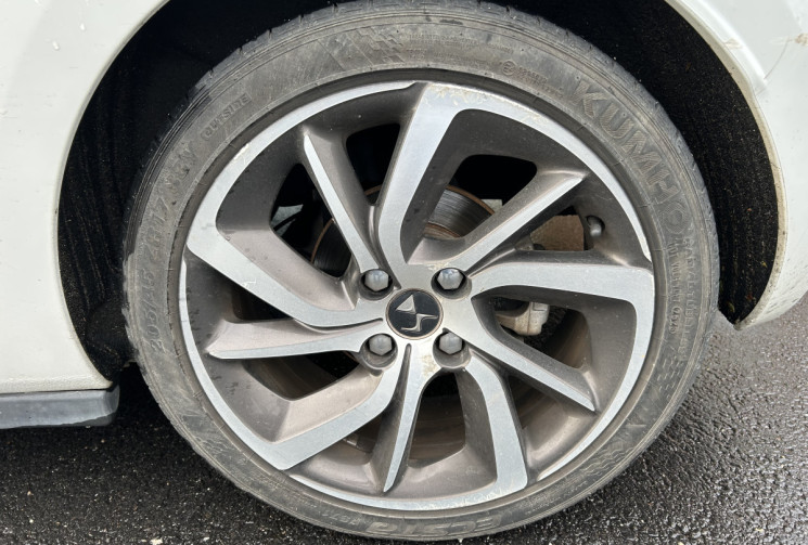 DS DS 3 1.2 PureTeck 130 cv Sport Chic Distribution ok