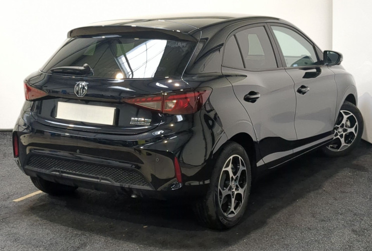 Mg MG3 Luxury 1.5 L Hybrid+ 195 ch Pebble Black