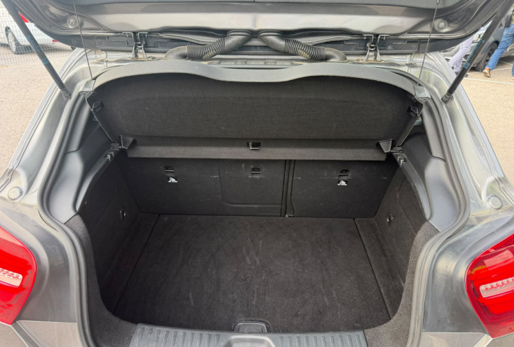Mercedes Classe A 180 ESSENCE PHASE 2 / APPLE CAR PLAY / SUIVI OK/ REVISEE / GARANTIE