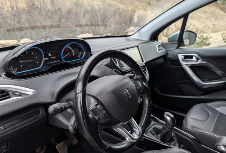 Peugeot 2008 hdi 100 cv allure