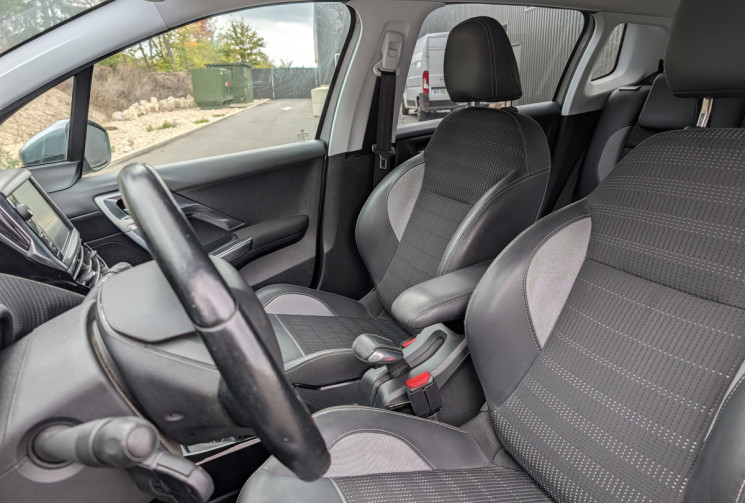 Peugeot 2008 hdi 100 cv allure