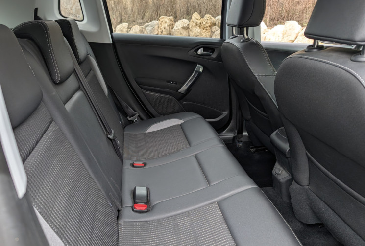 Peugeot 2008 hdi 100 cv allure
