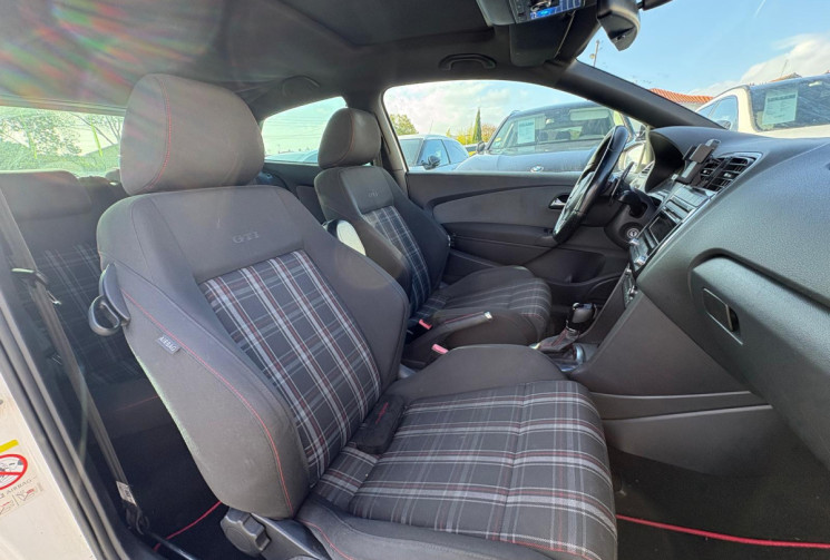 Volkswagen Polo V GTI 1.4 TFSi 180 / BOITE AUTOMATIQUE / GARANTIE 12 MOIS