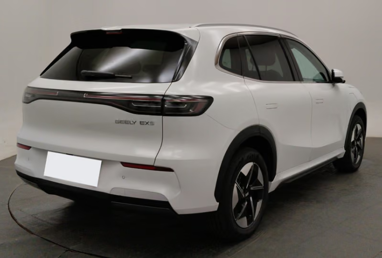 GEELY E5 PRO  / Full Electric / 218 CV / Batterie 60,22 kWh / Véhicule Neuf / -26%