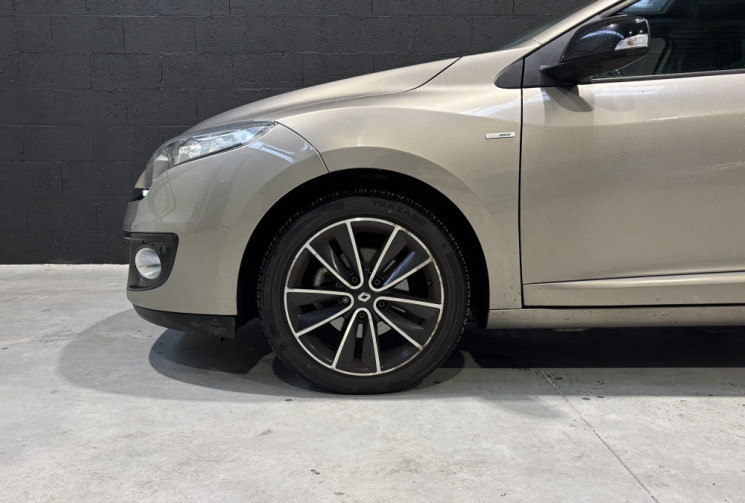 Renault Megane 1.6 dCi 130 BOSE 2013 / RADARS AV-AR / SEMI-CUIR