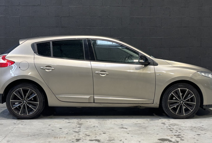 Renault Megane III 1.6 dCi 130 BOSE 2013 / RADARS AV-AR / SEMI-CUIR / BVM