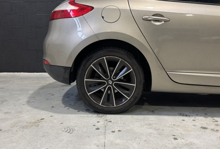 Renault Megane III 1.6 dCi 130 BOSE 2013 / RADARS AV-AR / SEMI-CUIR / BVM