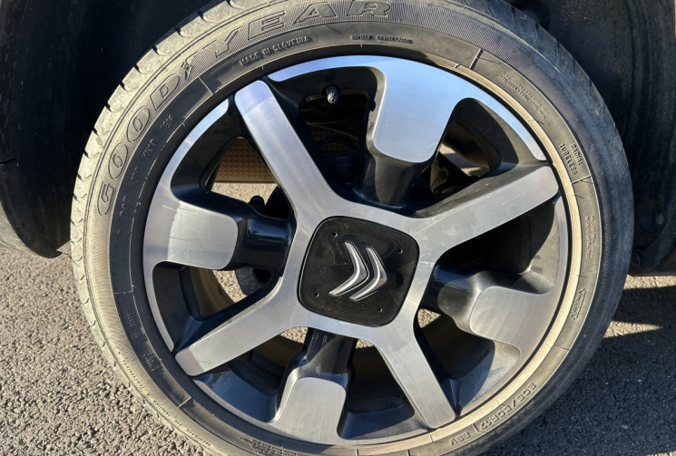 Citroën C4 CACTUS Shine 110 cv EAT6 MOTEUR NEUF 