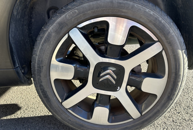 Citroën C4 CACTUS Shine 110 cv EAT6 MOTEUR NEUF 